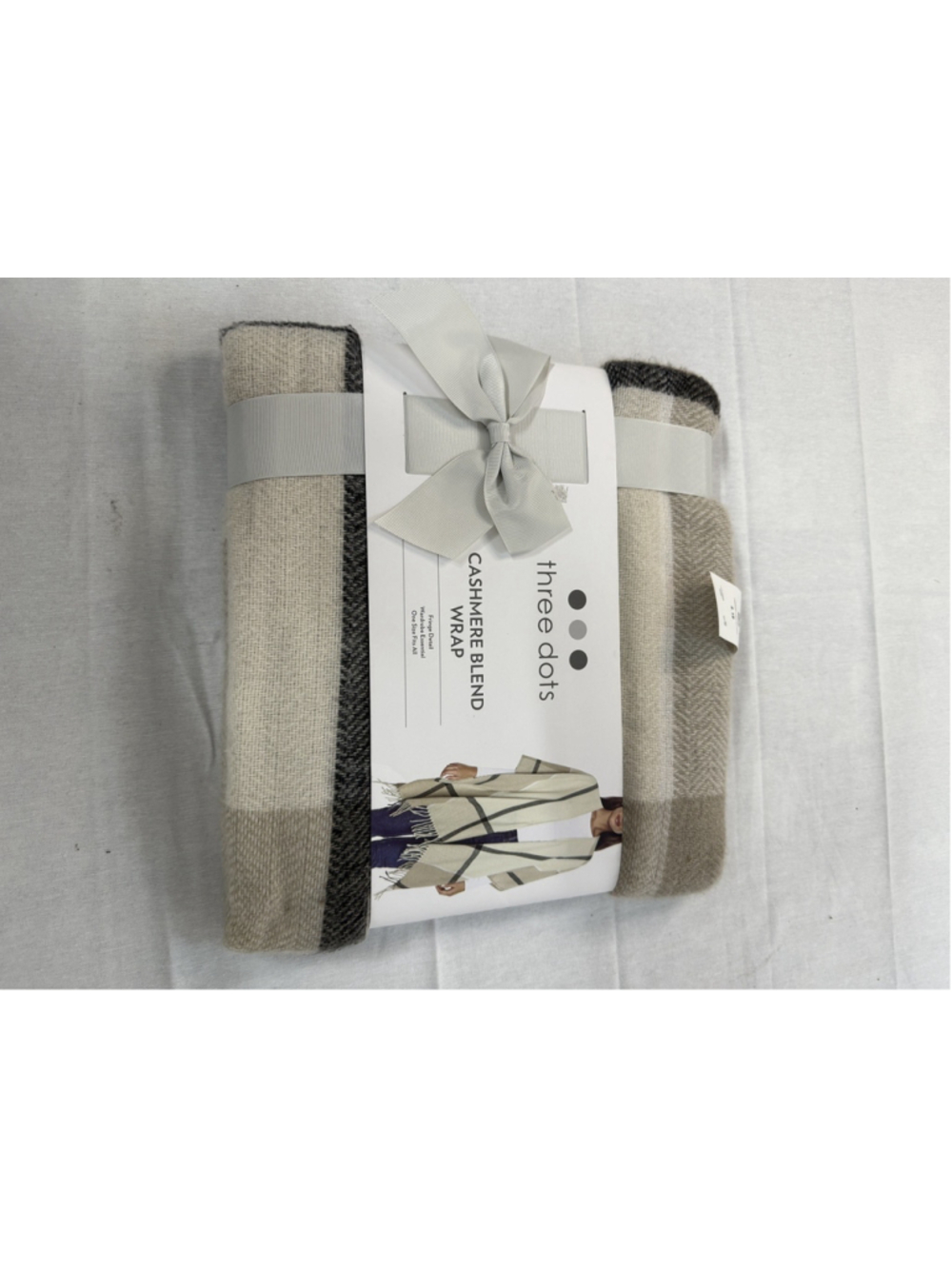 Three Dots Cashmere Blend Wrap Fringe One Size Beige Gray NWT Plaid Miranda